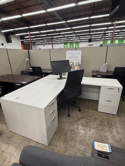Stock PL Series L-Desks – Arcadia White