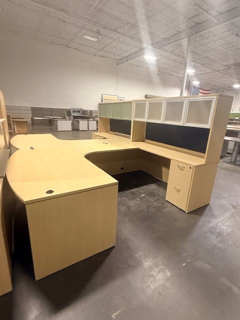 Maple U-Desks