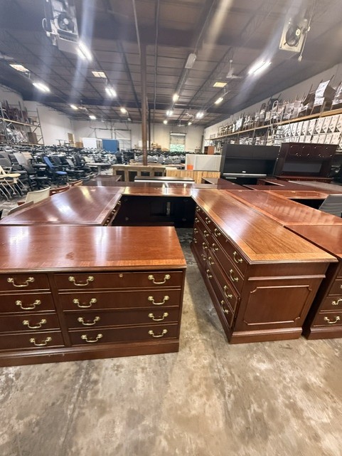 Traditional Cherry Veneer U-Desks